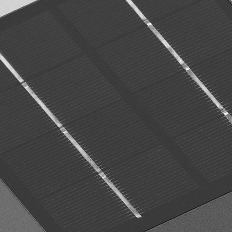 DÉVA - Borne Extérieure Solaire LED Carrée Moderne, Noir