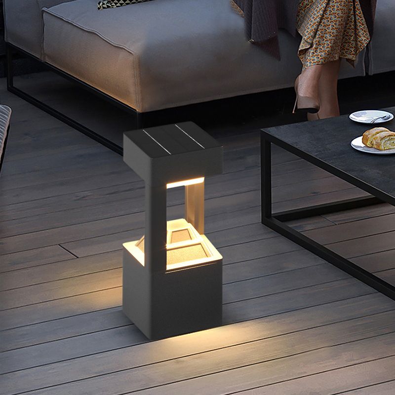 Borne Extérieure Solaire LED Carrée Moderne, Noir