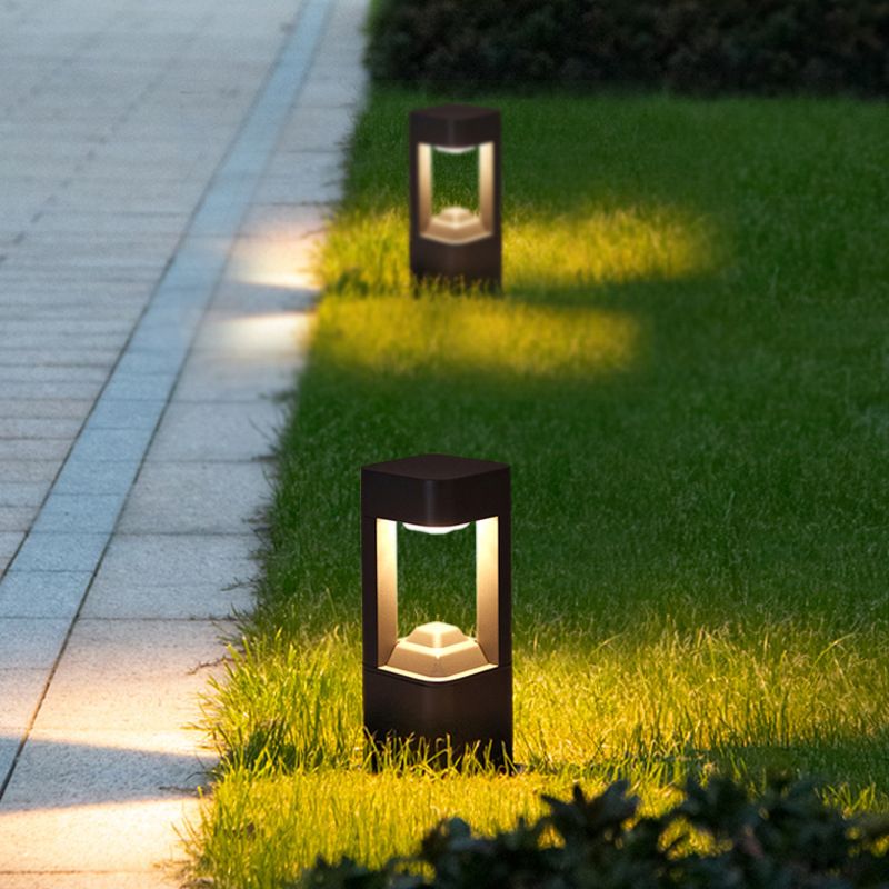 DÉVA - Borne Extérieure Solaire LED Carrée Moderne, Noir